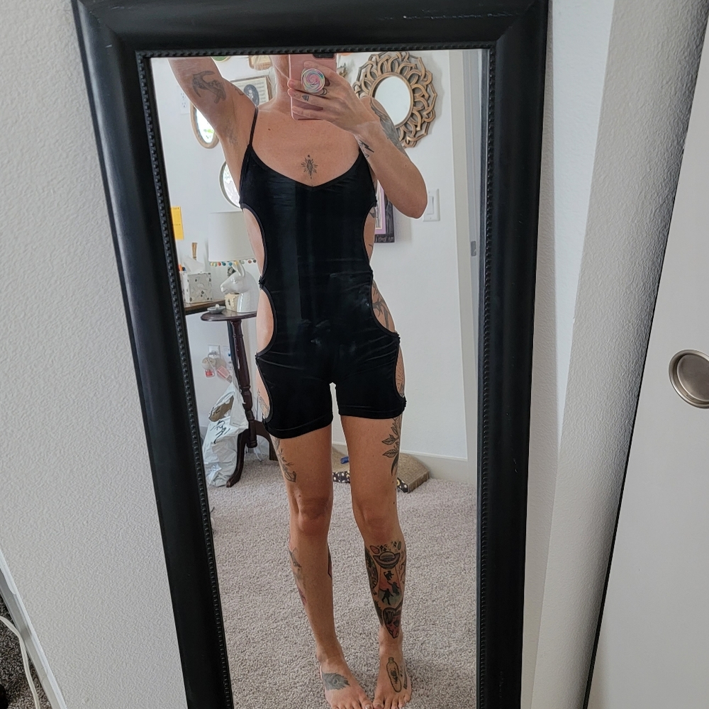 NWT, Dollskill clubxx rave romper with side key holes. Size  small. Black Velour